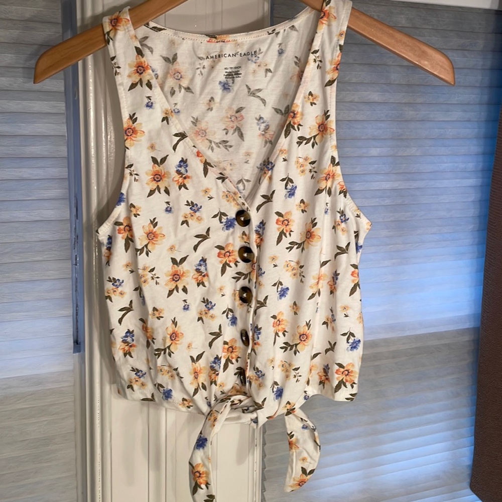 American Eagle top
